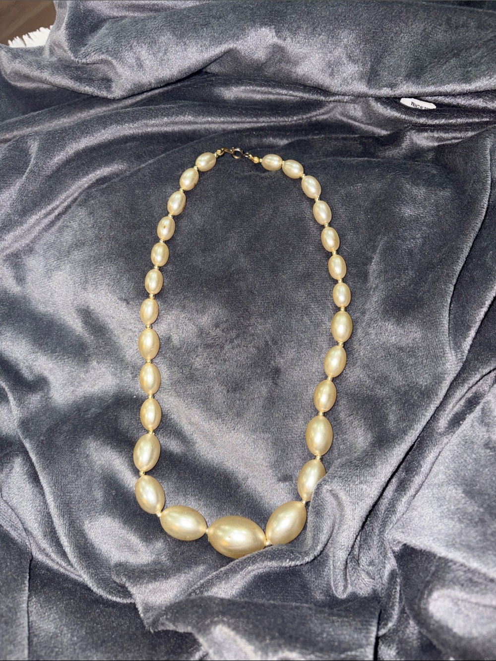 Unbranded Pearl Bead Necklace Women OS Cream Good Graduated Faux Oval Jewelry